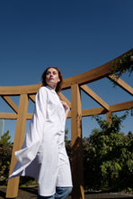 Load image into Gallery viewer, ELVTE Salon Cape in Cloud