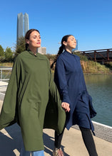 Load image into Gallery viewer, ELVTE Salon Cape in Navy