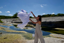 Load image into Gallery viewer, ELVTE Salon Cape in Cloud